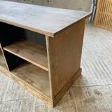 Double-sided counter with XL oak compartments