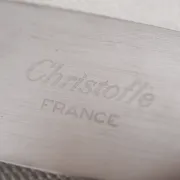 Christofle Marly, 12 silver-plated table knives, in excellent condition.