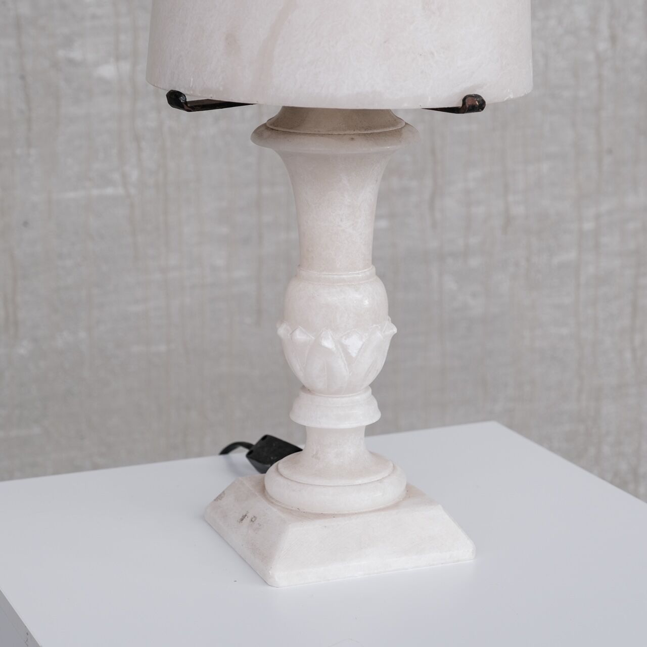 Alabaster french mid-century table lamp