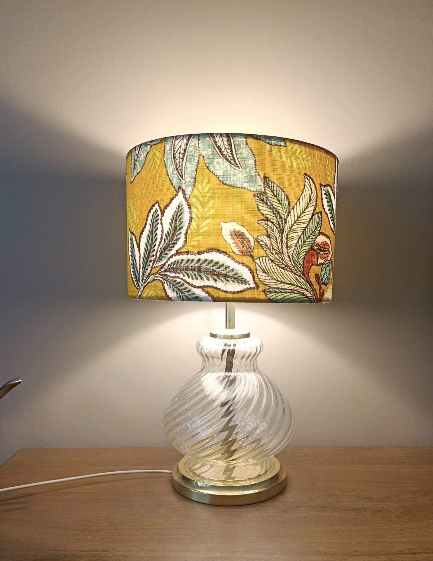 Hollywood Regency style lamp | Chic printed botanical lampshade
