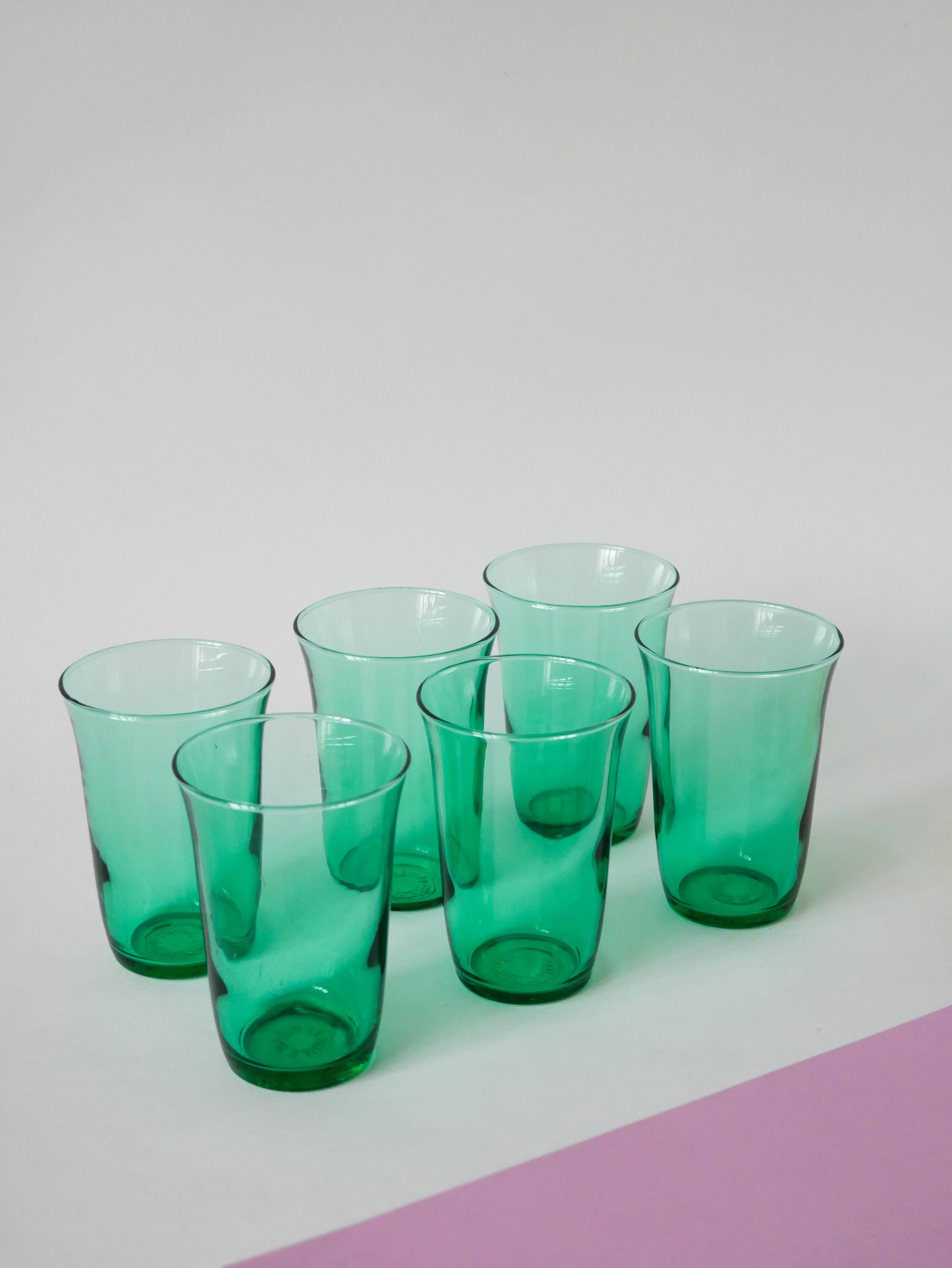 Set of 6 green glass glasses 1970