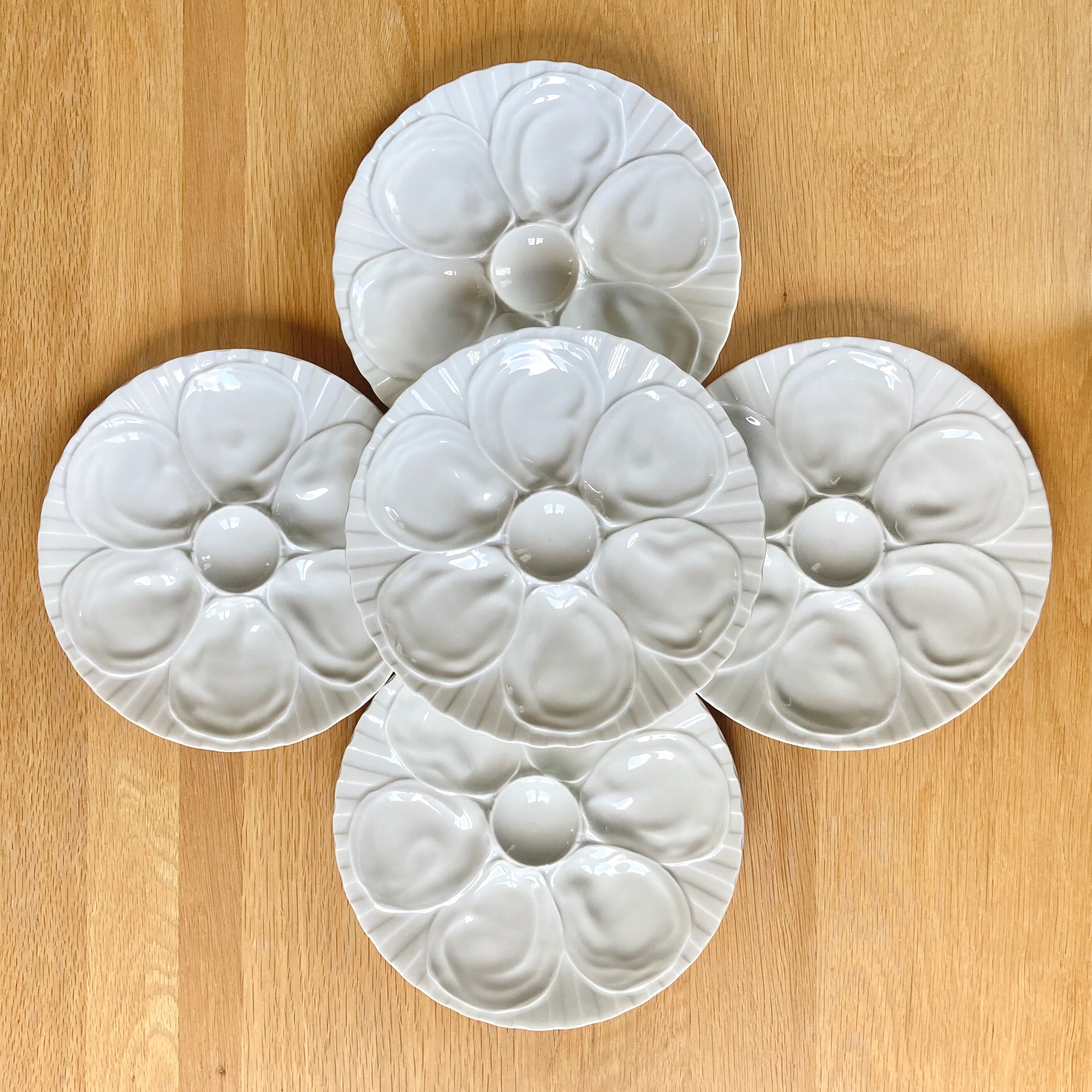 Pillyvuyt oyster plates