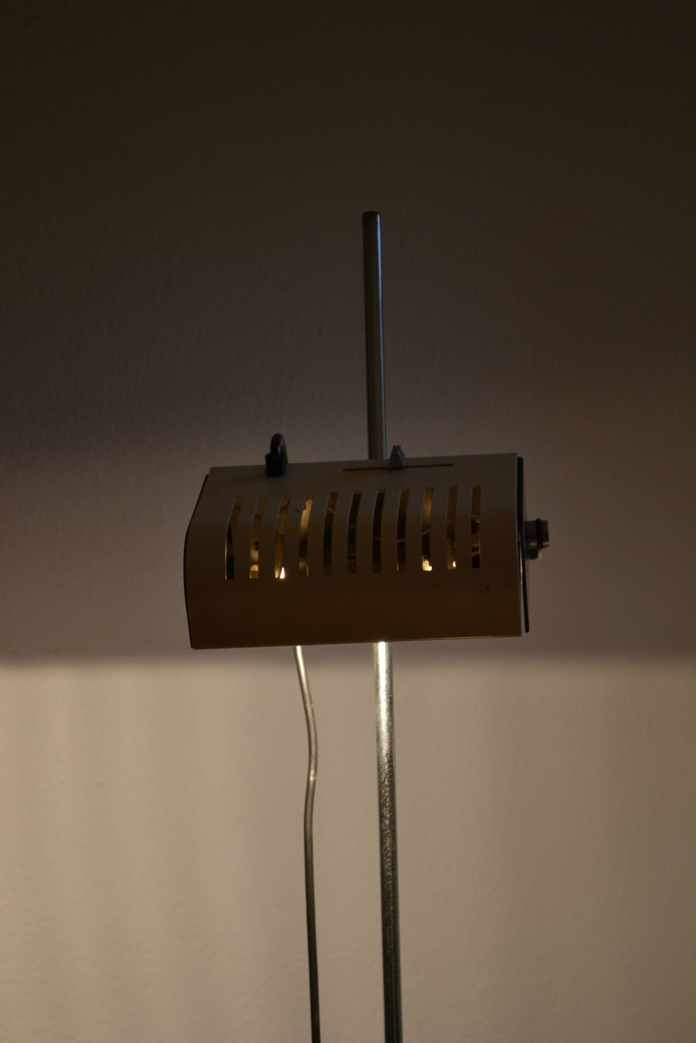 White halogen floor lamp, DLG 626 design, Joe Colombo, circa 1970