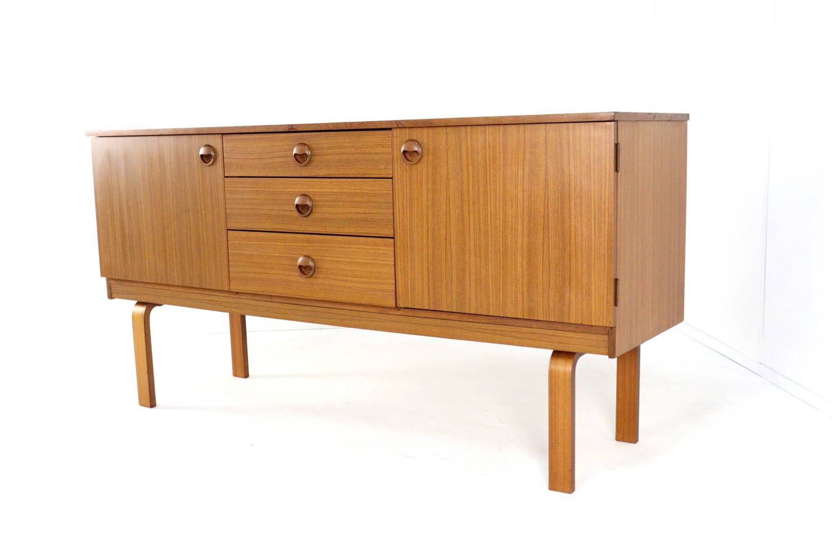 Schreiber “Manchester” sideboard | 149.5cm