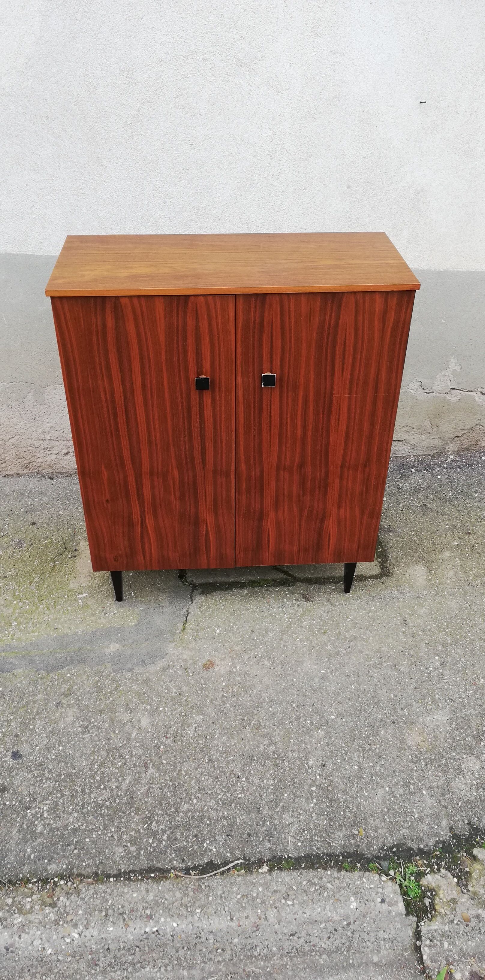 Vintage 2-door buffet
