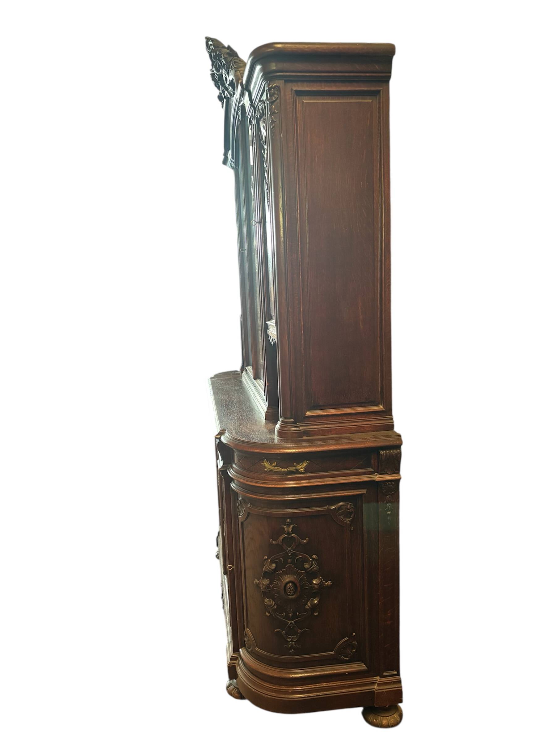 Rococo style Louis XV display cabinet/ showcase