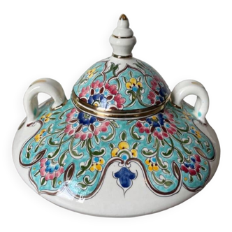 Tureen