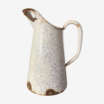 Enamelled pitcher