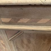 Chest in oak and marquetry of light wood XVIII century