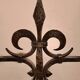 Chandelier en fer forgé noir fleur de lys