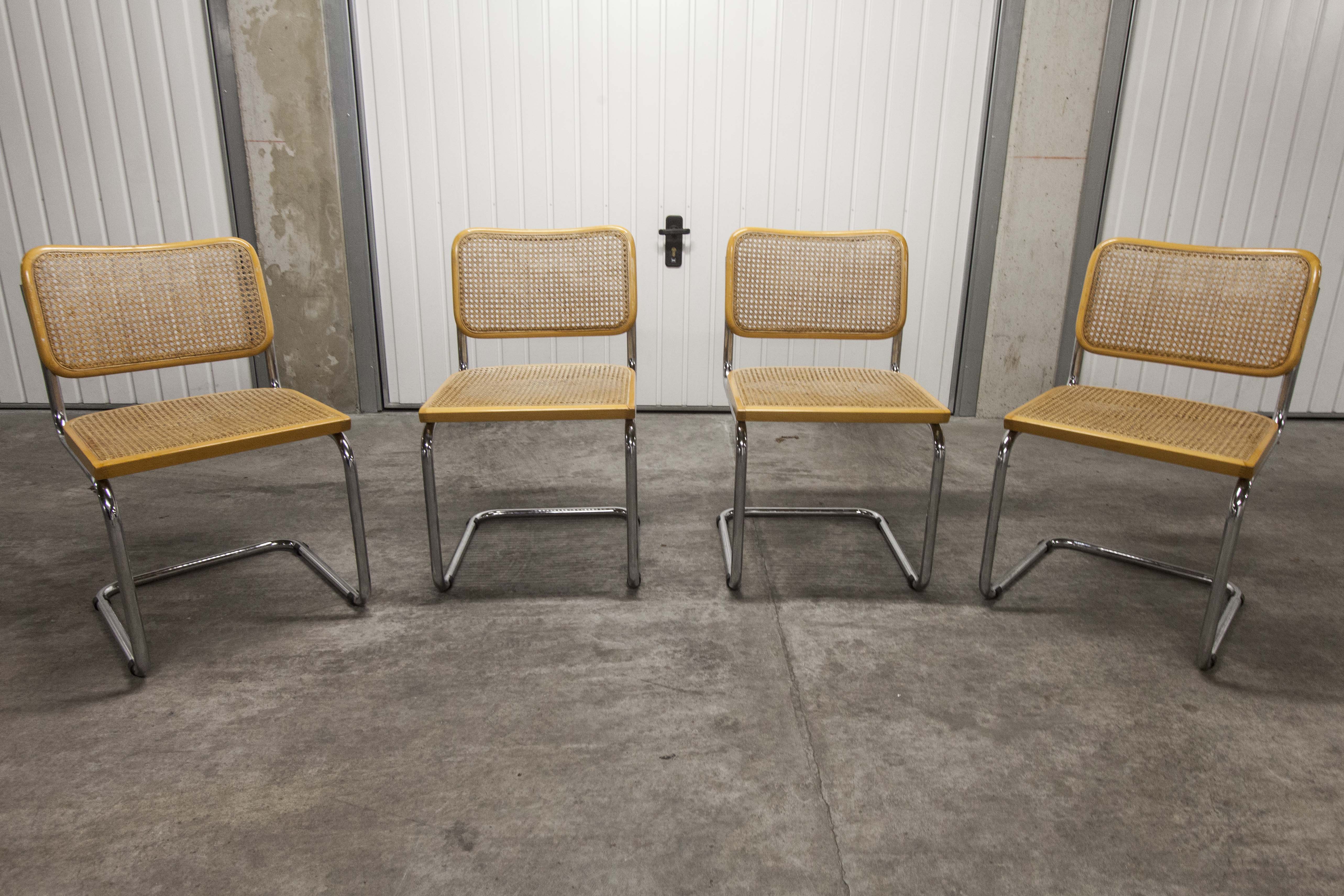 Set of 4 chairs B32 par Marcel Breuer