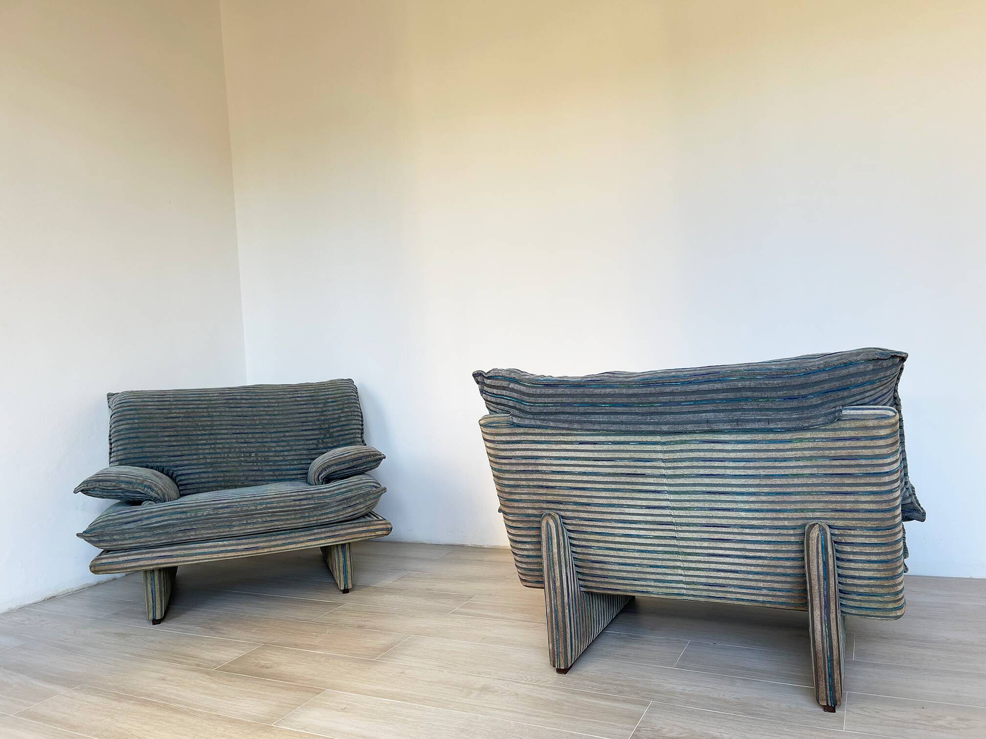 Fauteuil Grand Post Moderne des années 1980