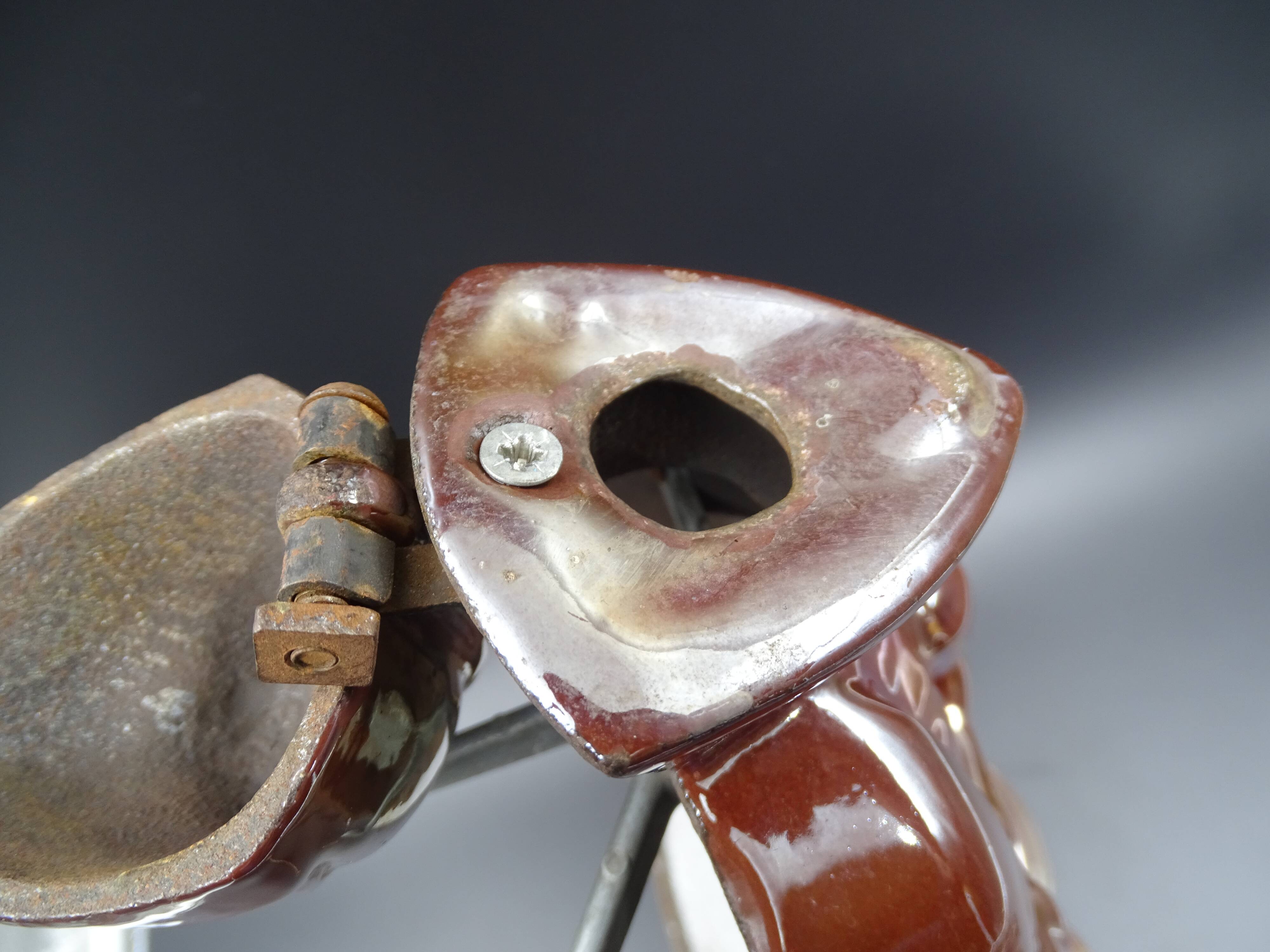 Full chimney servant of his accessories - The enamelled cast iron knight