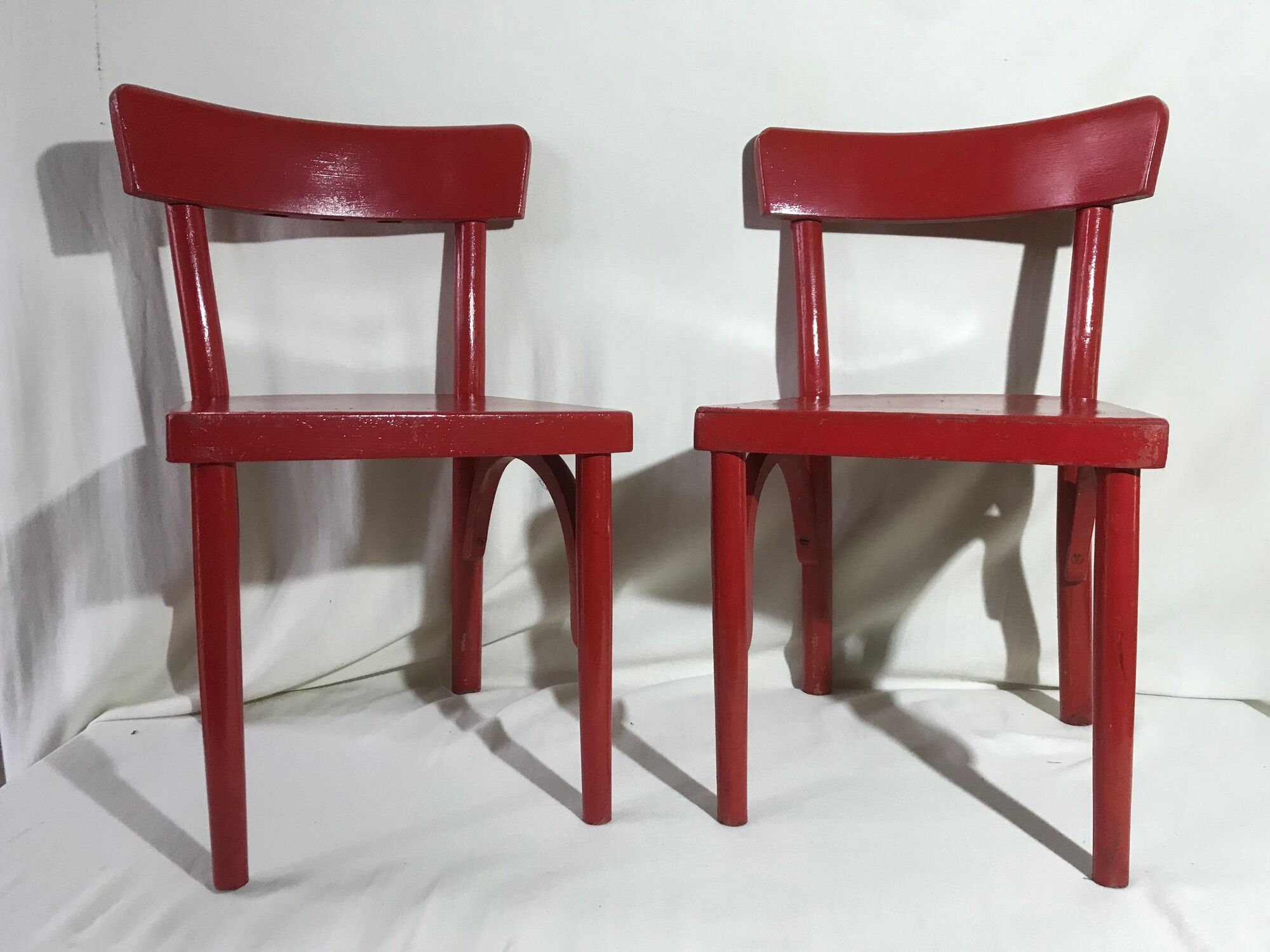 Paire de chaise ancienne Baumann bois rouge assise enfants vintage