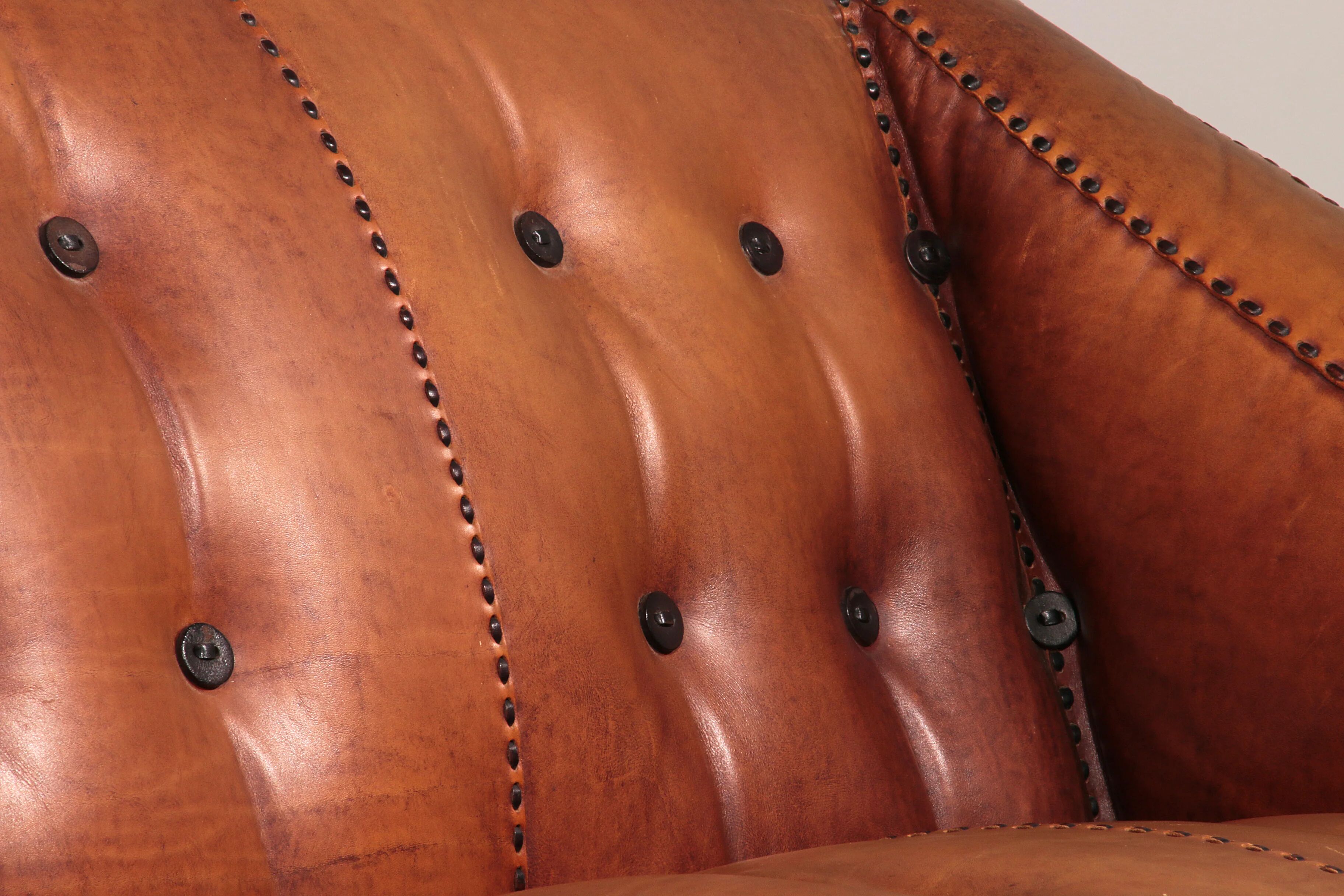 Rare 1970s Italian brutalist leather loveseat – sculptural two-seater