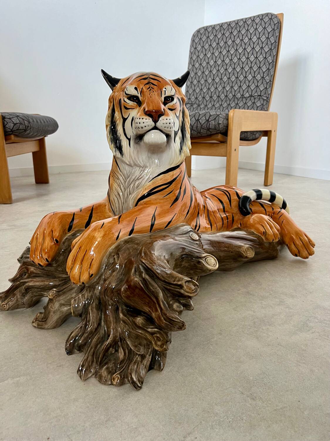 Old vintage ceramic tiger 70s Italian design lying position