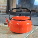 Orange enamelled kettle 60s/70s