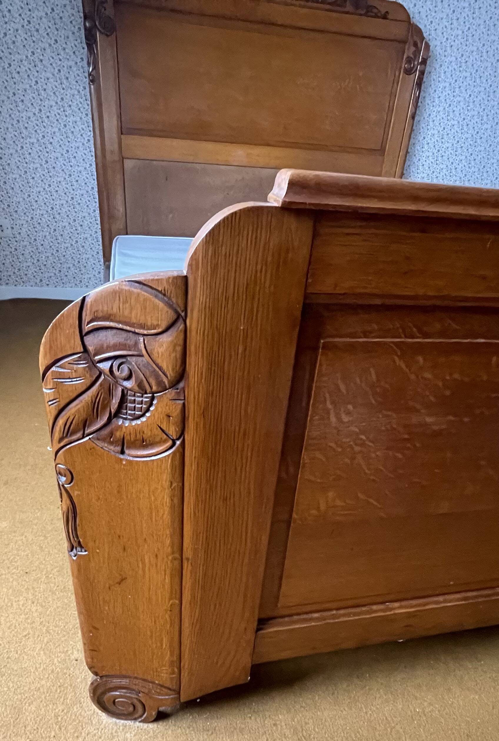 Large Art Deco bed for 2 people