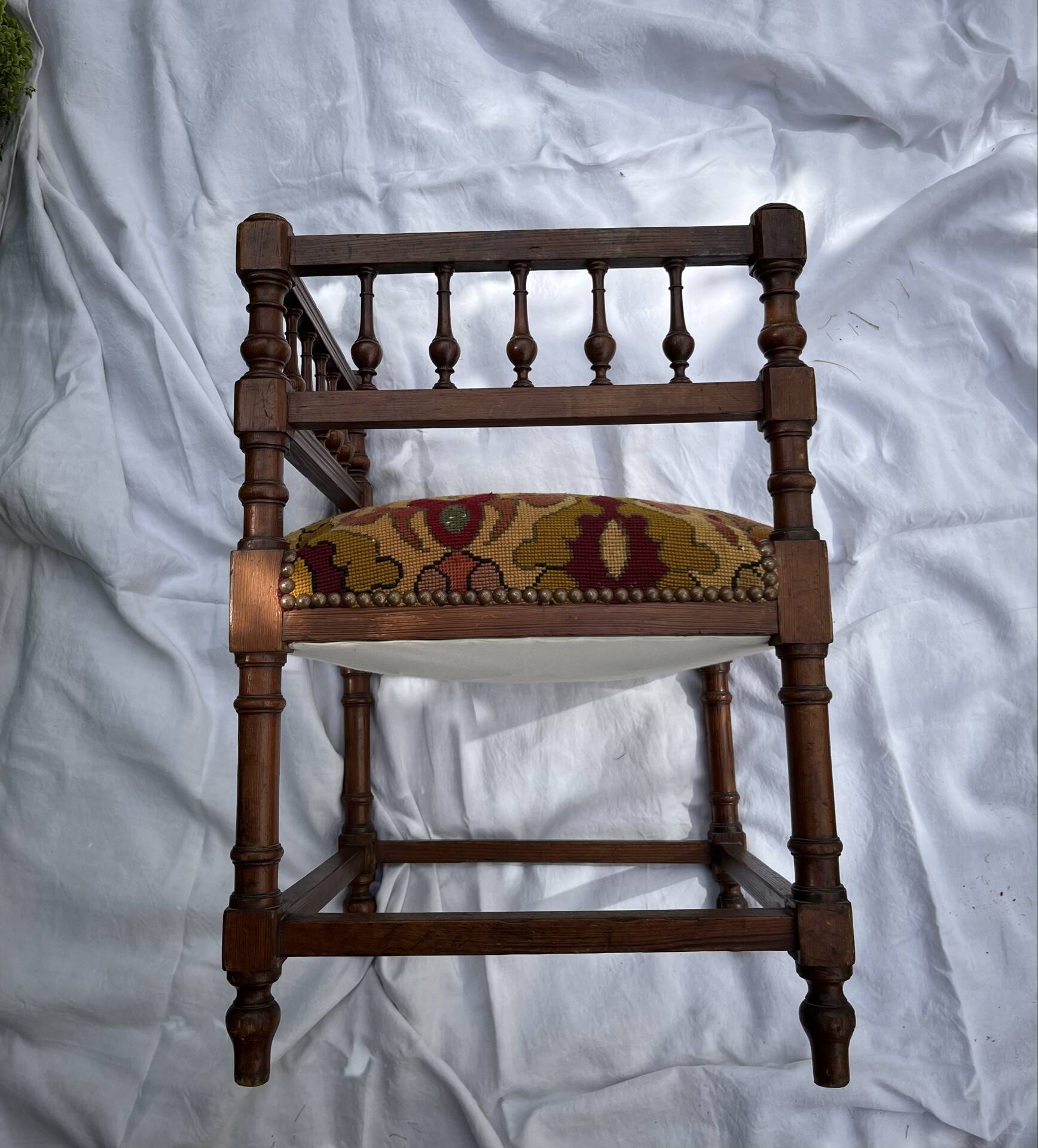 Antique corner chair