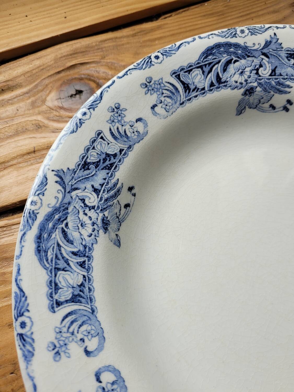 9 Ceylan soup plates from Creil and Montereau Labrador