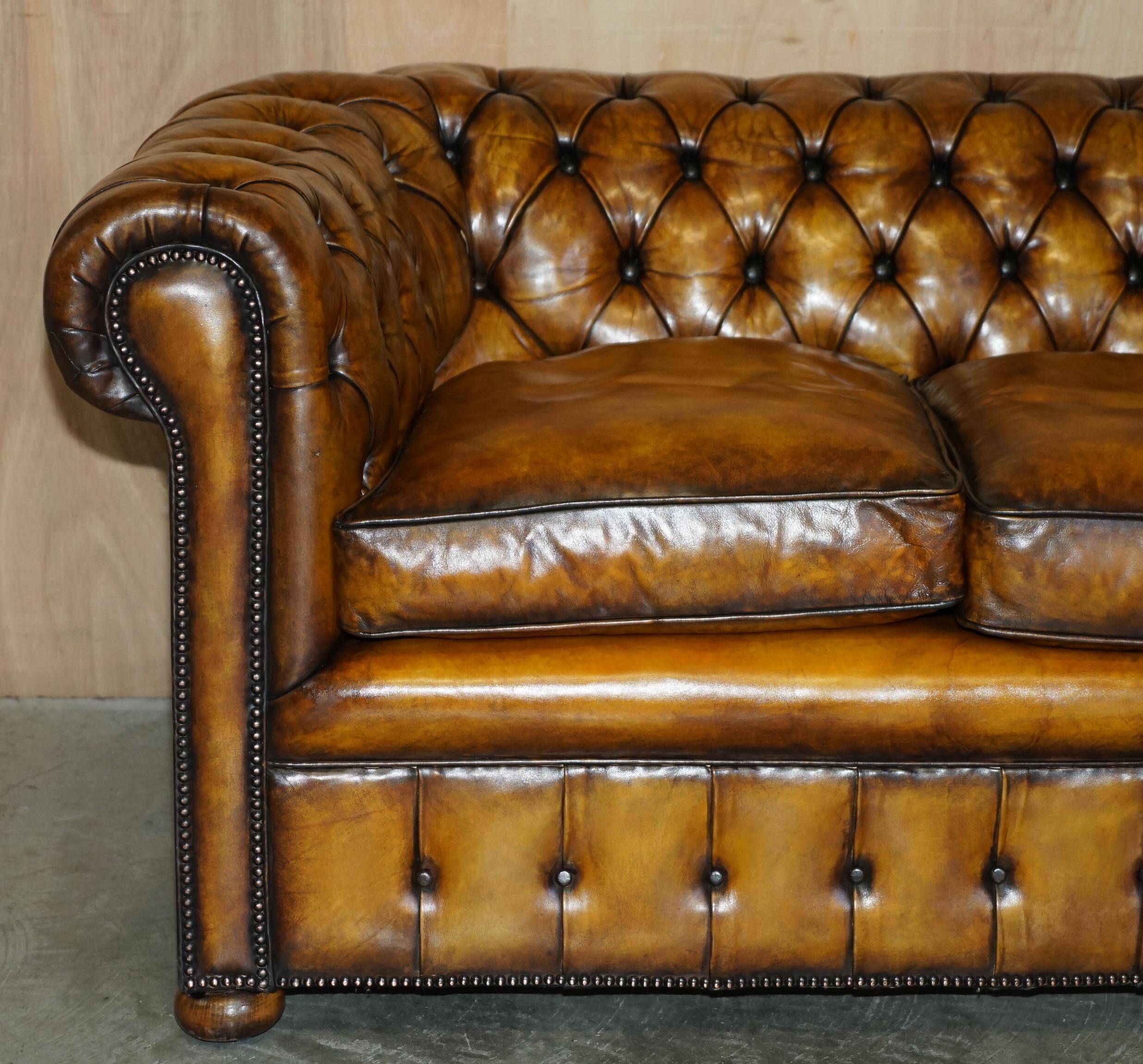 Canapé Chesterfield vintage cuir restauré
