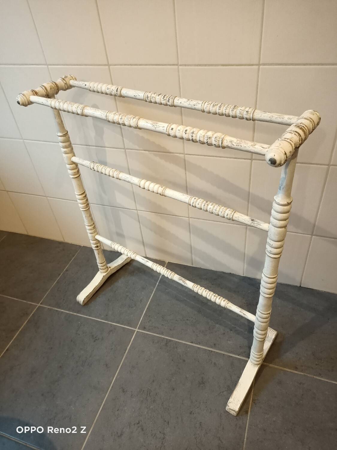 Wooden towel rack