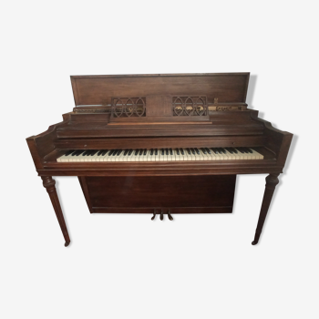 Everett English Piano