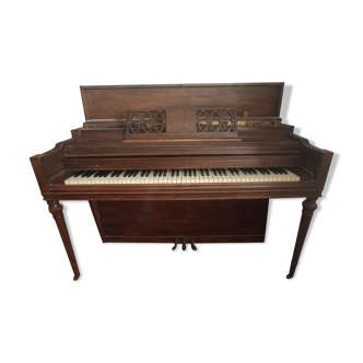 Everett English Piano