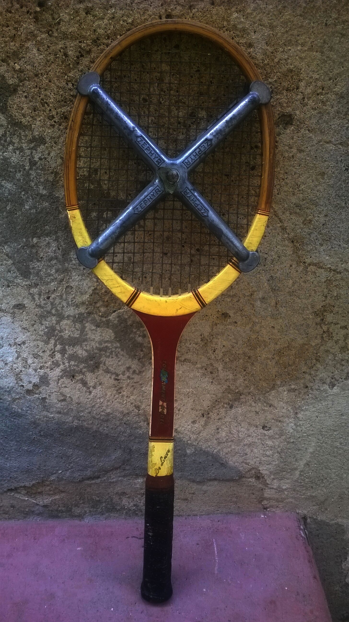 Raquette de tennis vintage