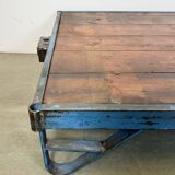Grand chariot table basse industrielle bleue, 1960