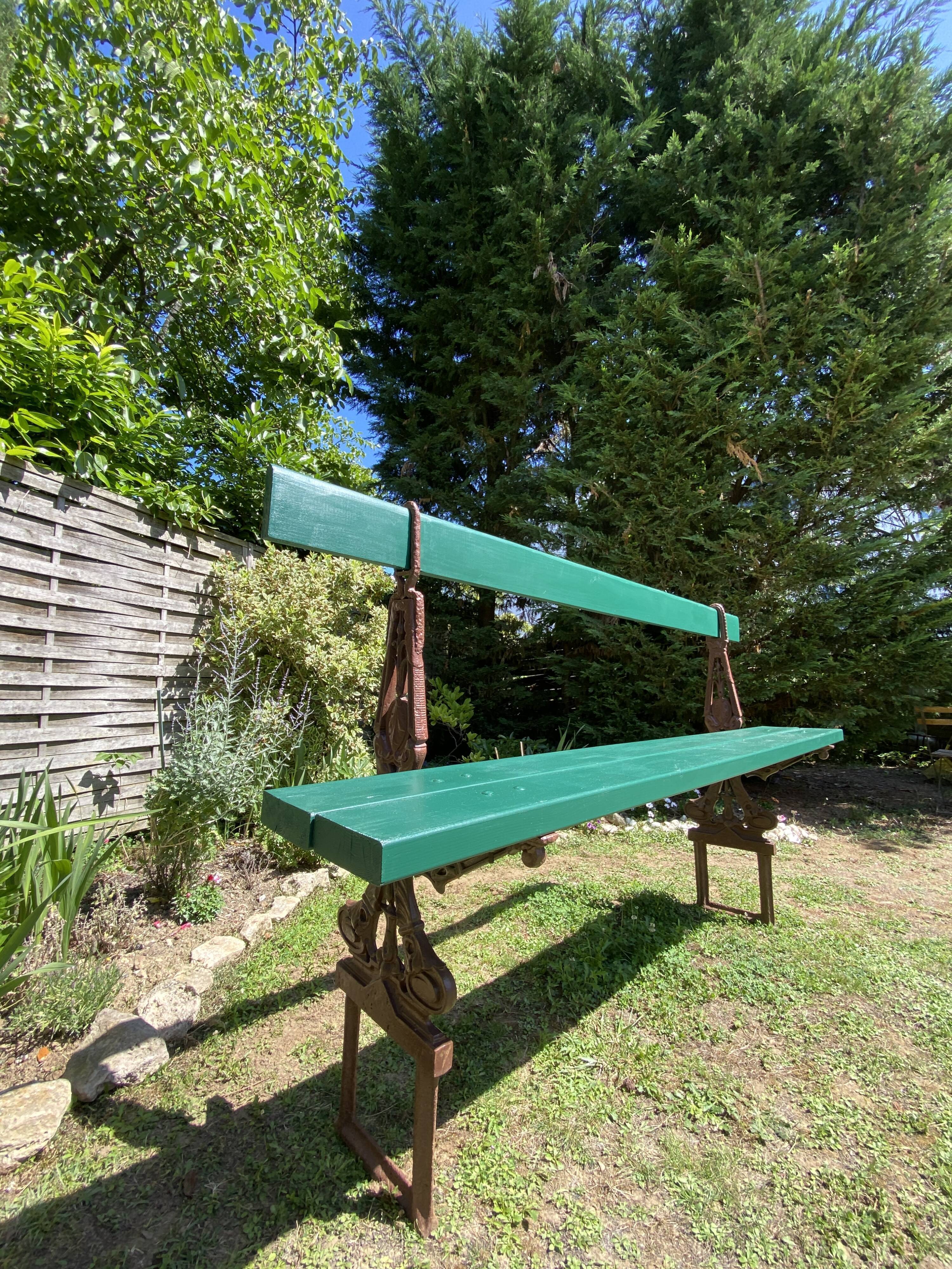 Former public bench of Paris