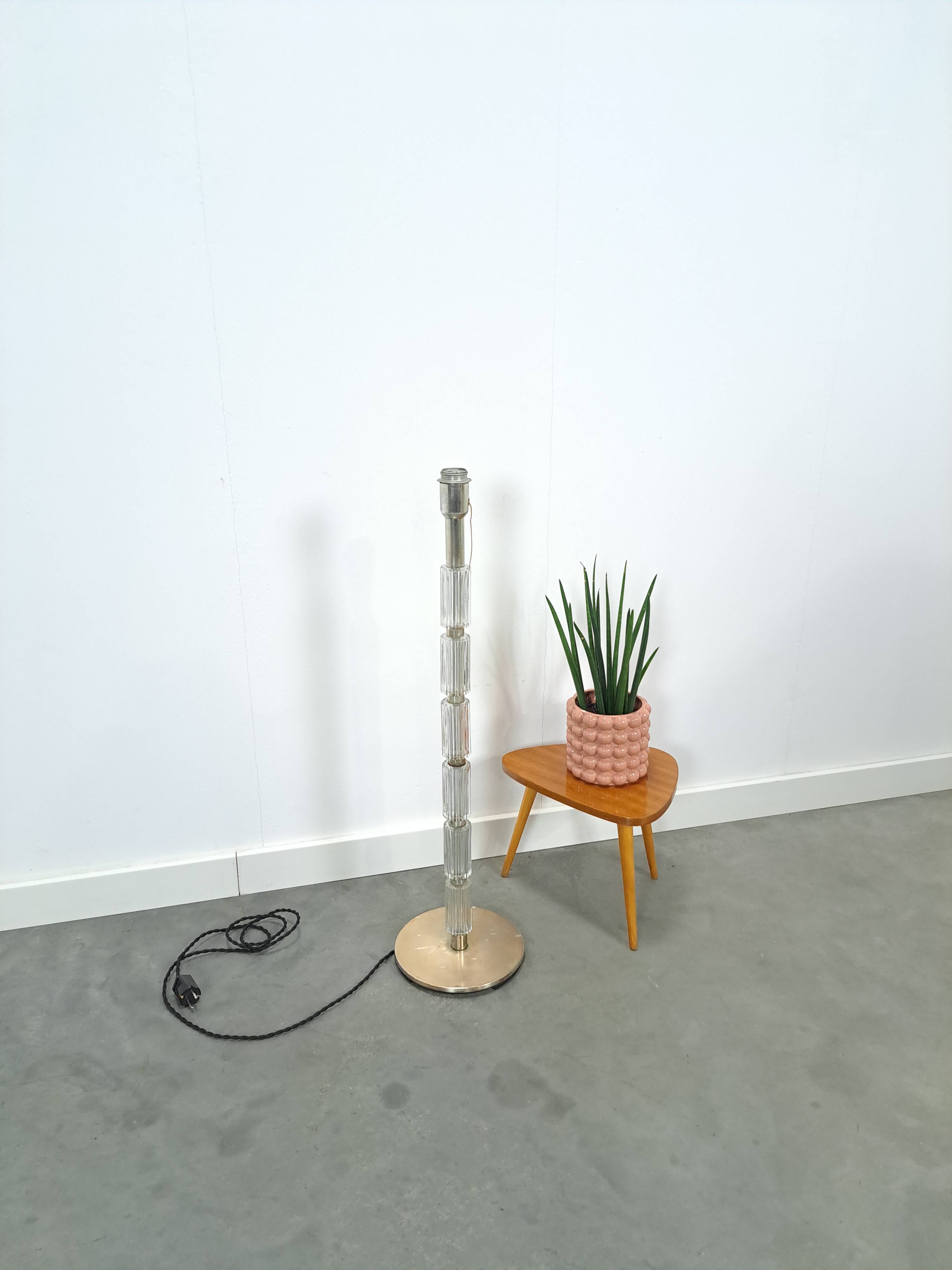 Jaren 70 glazen vloerlamp met chroom