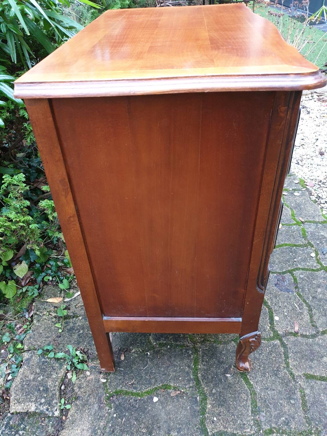 Commode Louis XV en merisier massif