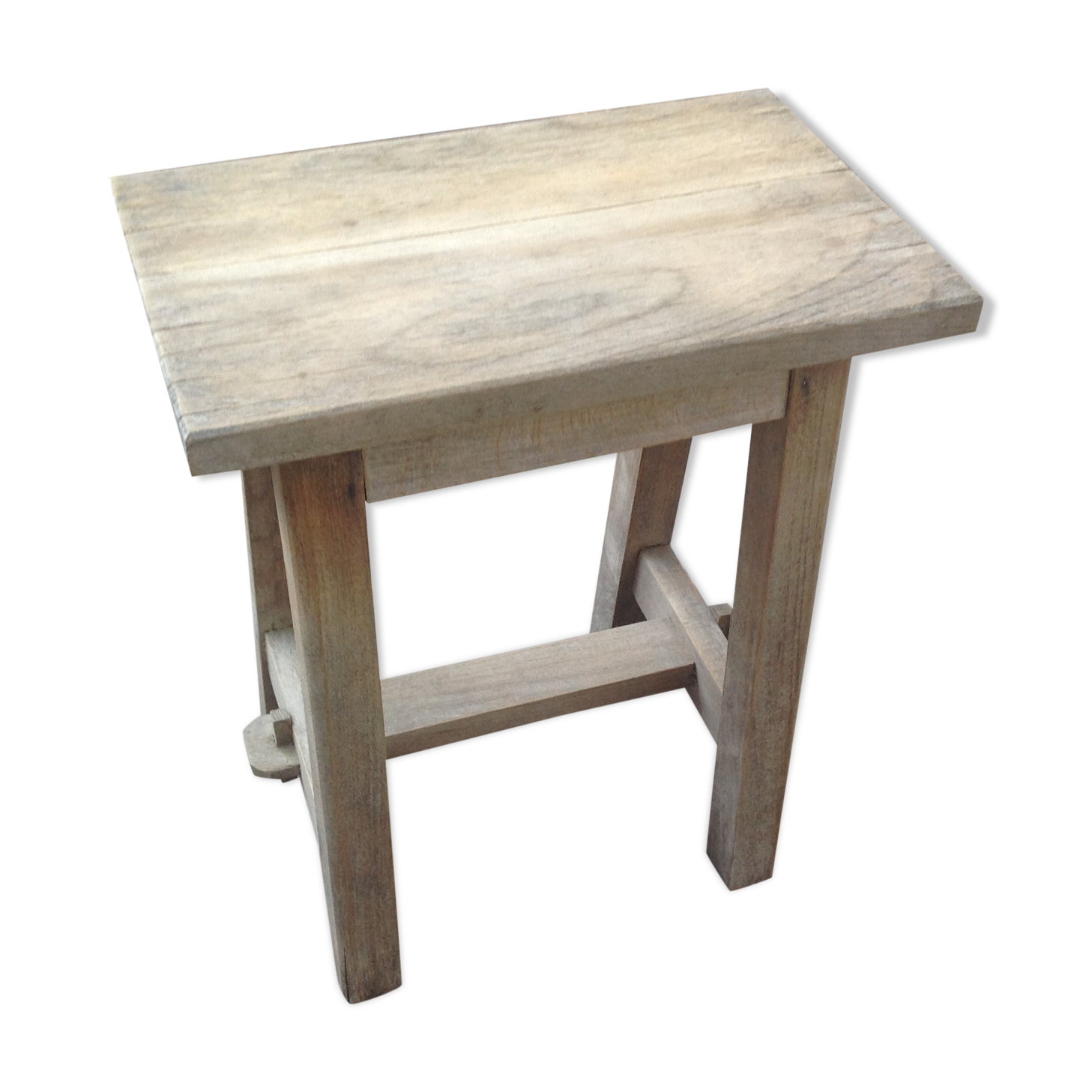 Raw wood stool
