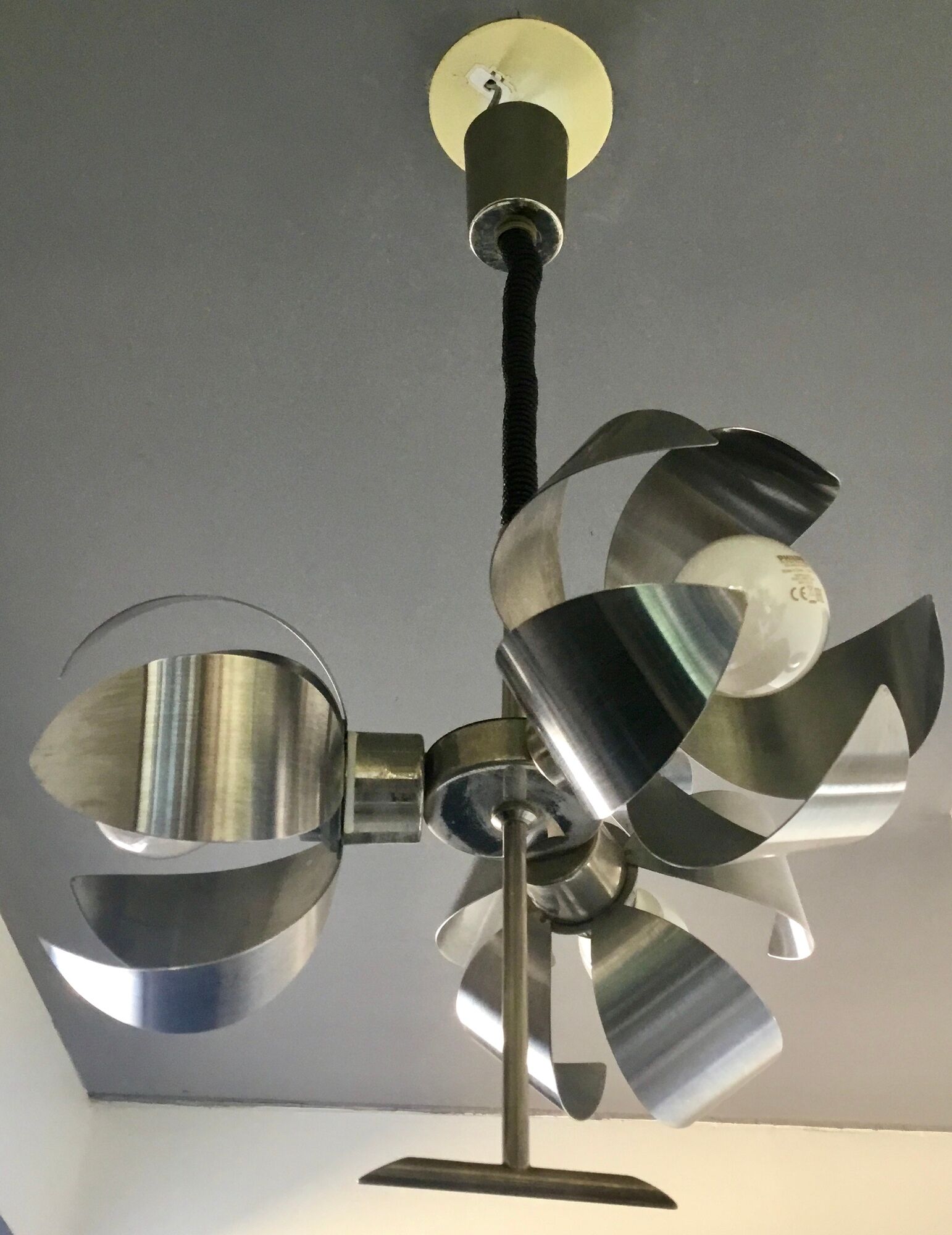 Space-age pendant lamp with 3 stainless steel lights and brushed aluminum adjustable in height - design 1970