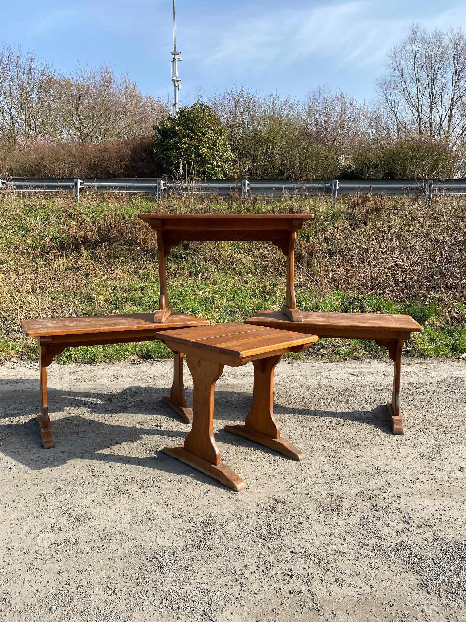 Suite of 5 bistro tables