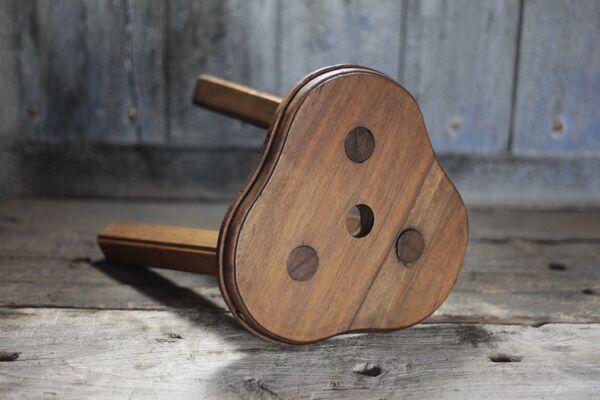 Tabouret vintage, tabouret bois, tabouret tripode , tabouret trilobé, porte