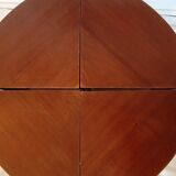 Round trundle tables