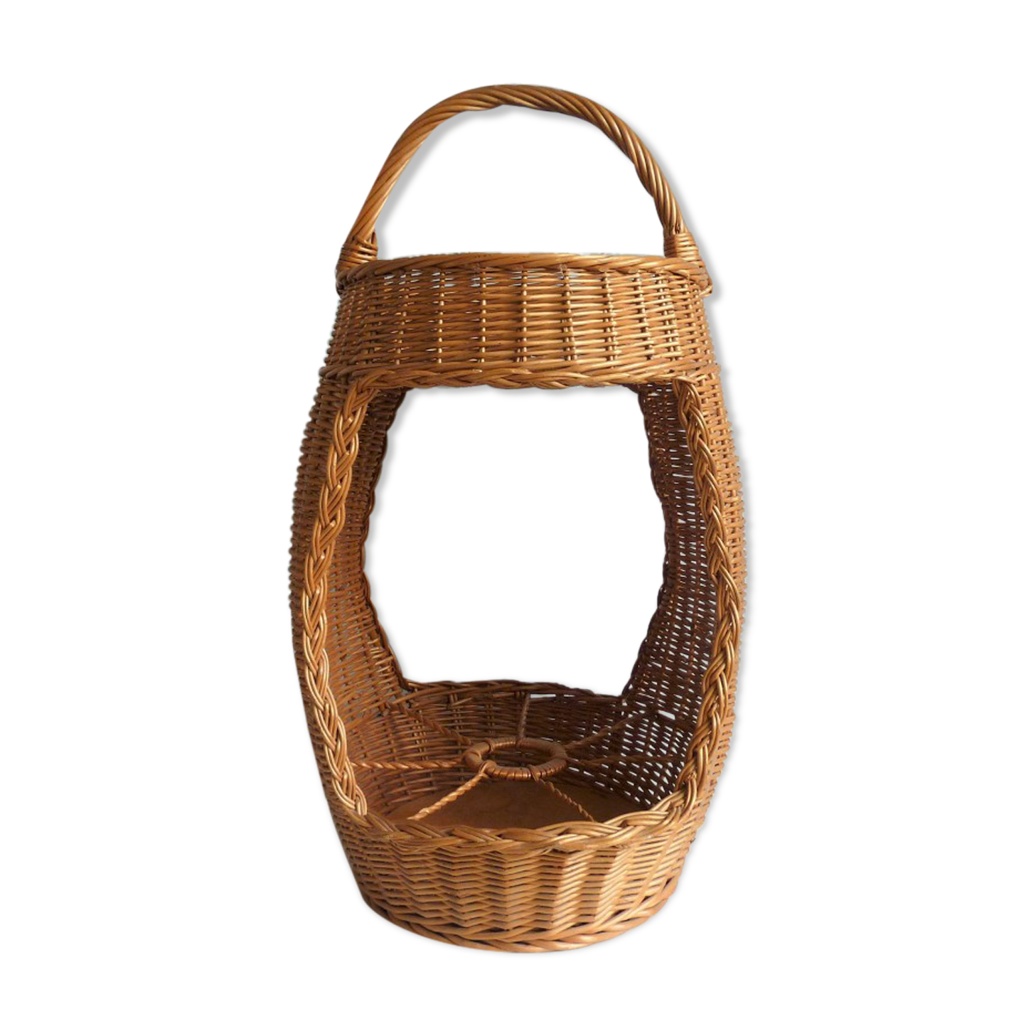 Rattan bar basket
