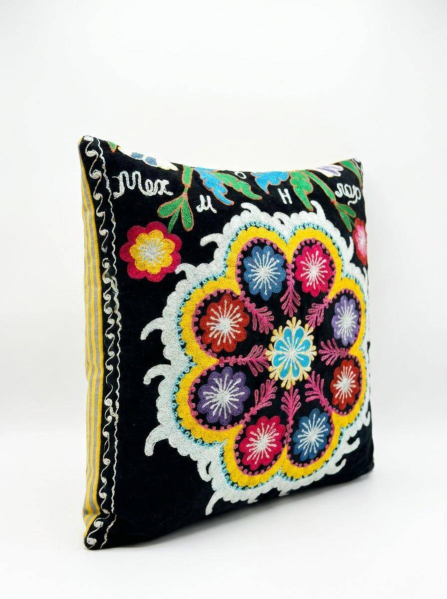 Vintage embroidered cushion cover 43x46 cm