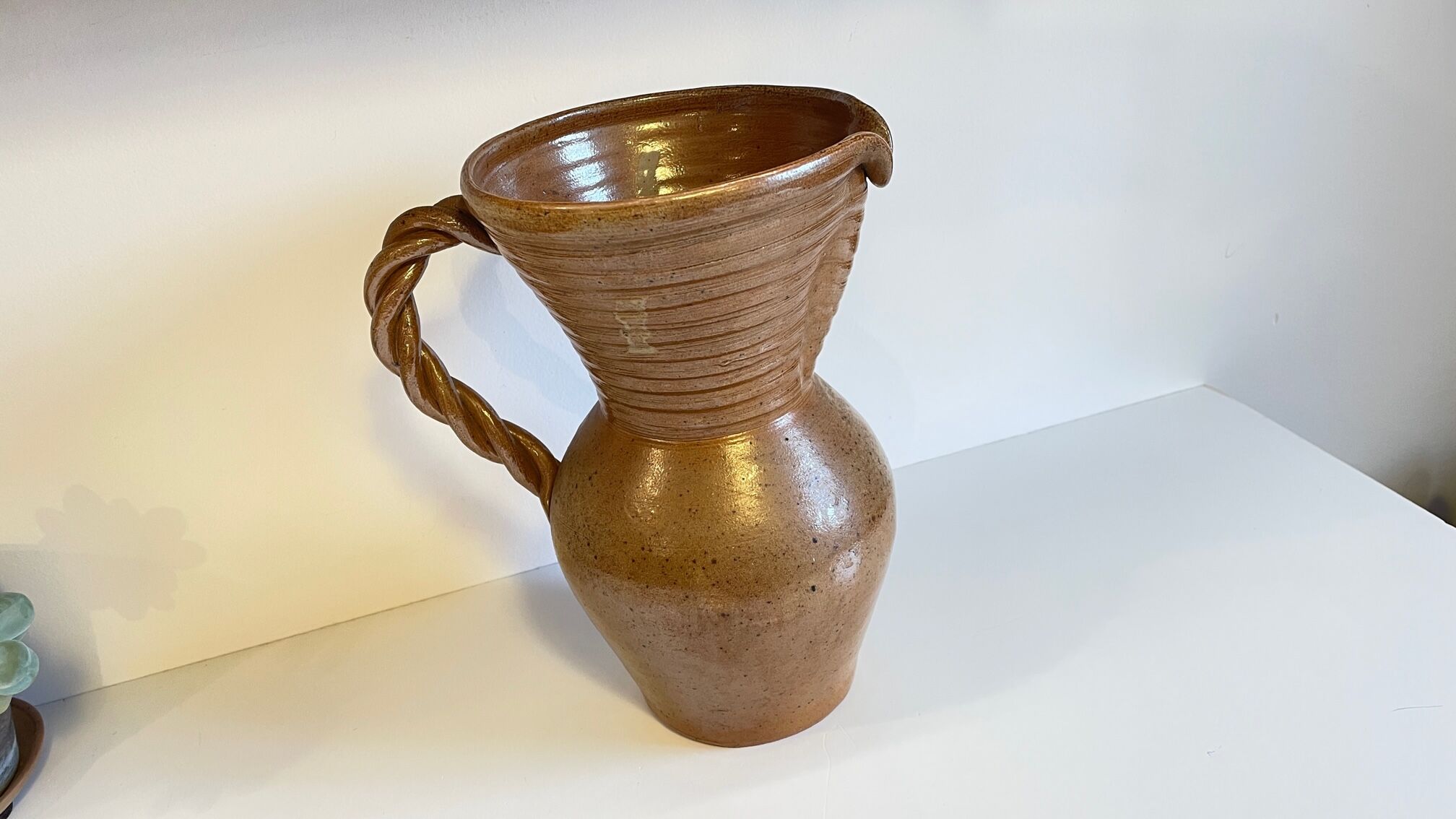 Xl pitcher in vintage enamelled gres