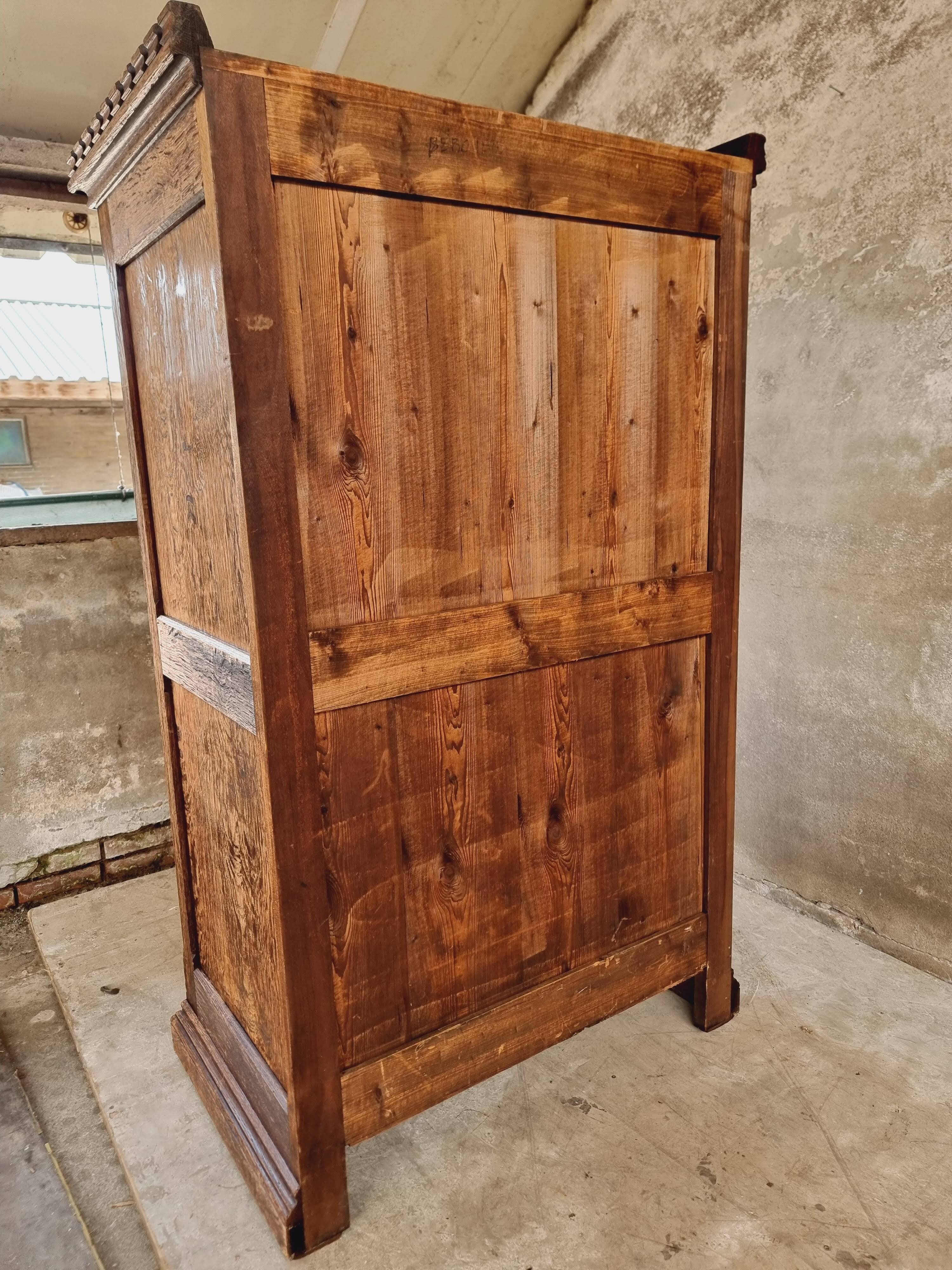 Antique cabinet drawercabinet Neo Gothic