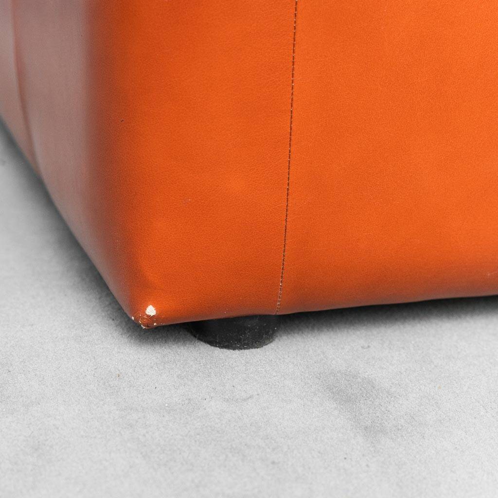 Divano vintage a 3 posti en pelle design anni '70 modernariato