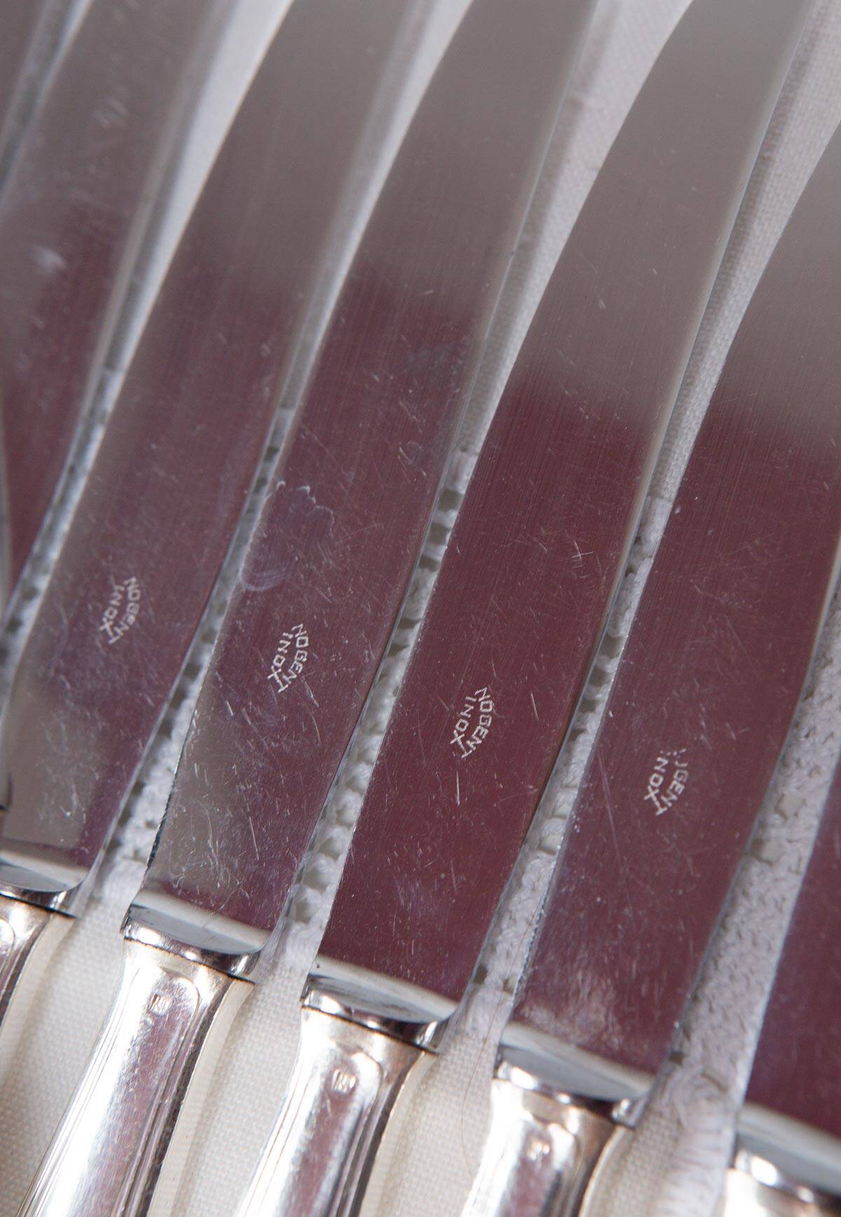 Set of 12 François Frionnet table knives, classic style, 1970s