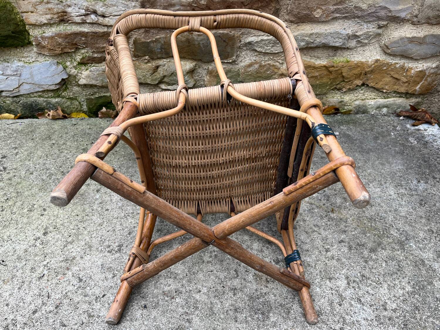 Fauteuil en rotin enfant vintage