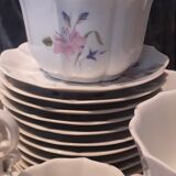 Coffee service: 12 cups and saucers + sugar in fine Limoges porcelain