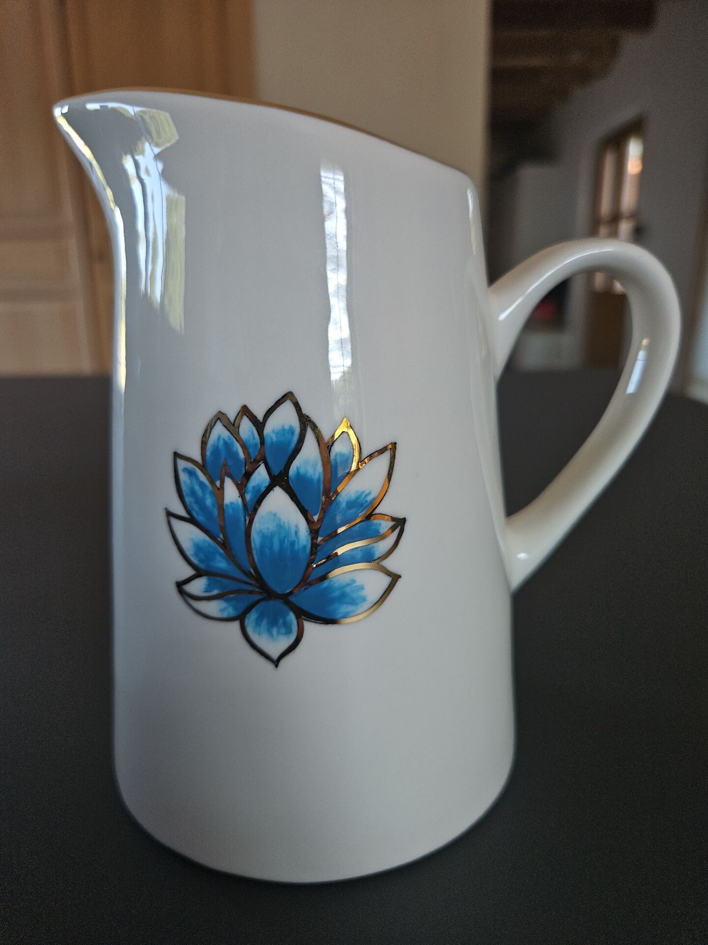 Pichet crémier en porcelaine de Limoges "Lotus" – Maison Manoï