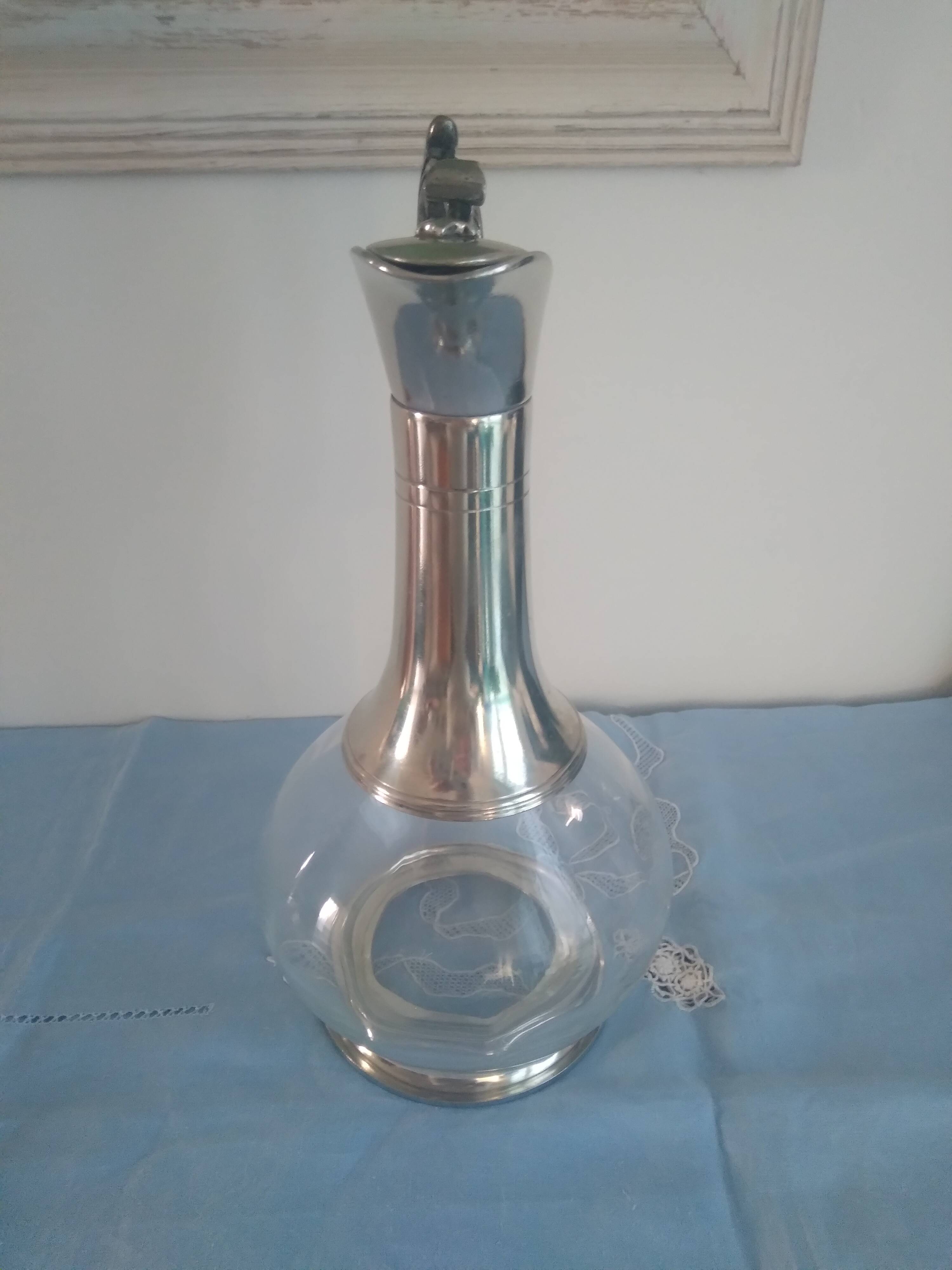 Decanter in pewter and crystal