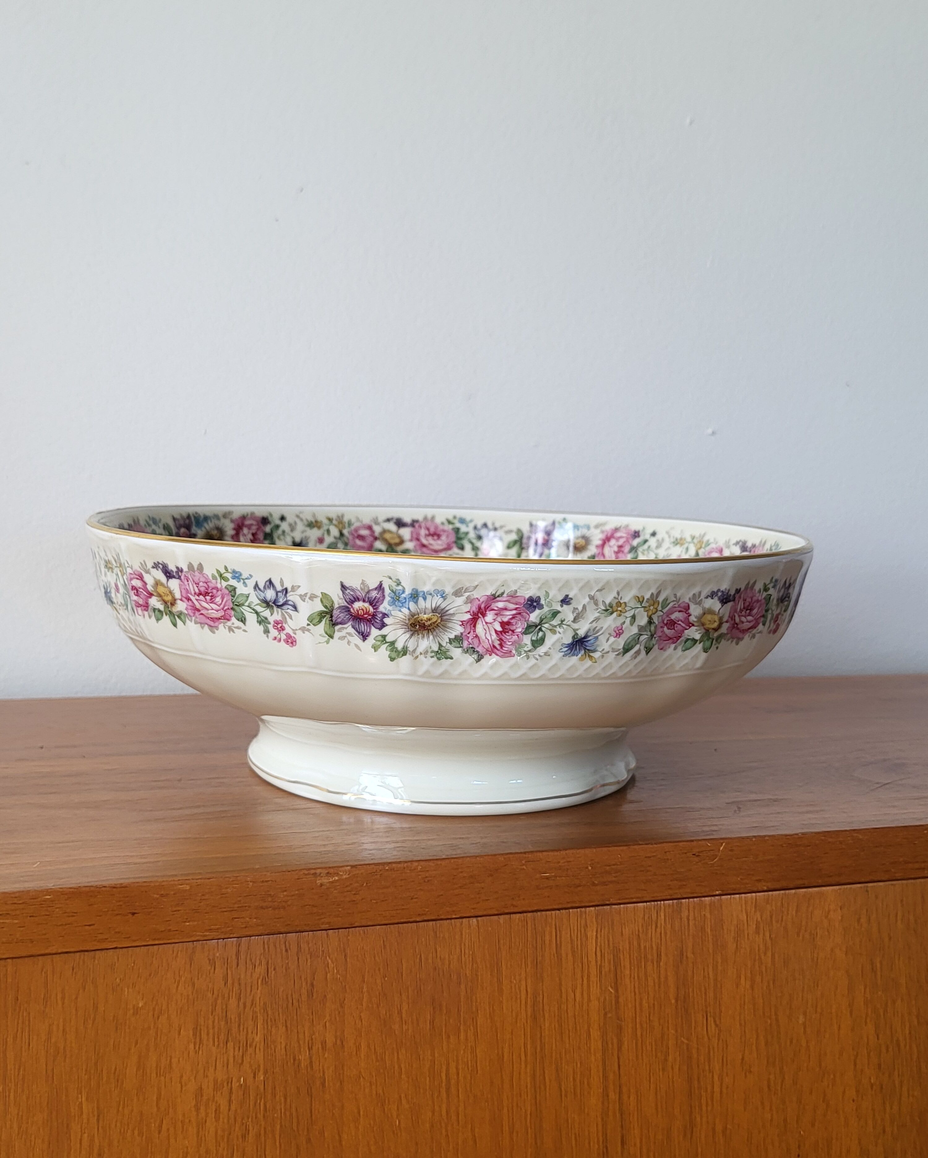 Limoges Bernardaud. Round Salad Plate in porcelain.