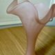 Vase en verre poli rose